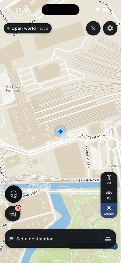 The group live on the map, with voice and chat within thumb reach.